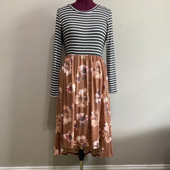 Kayla's Armoire Dresses Hilow Dress With A Mixed Floral And Stripe